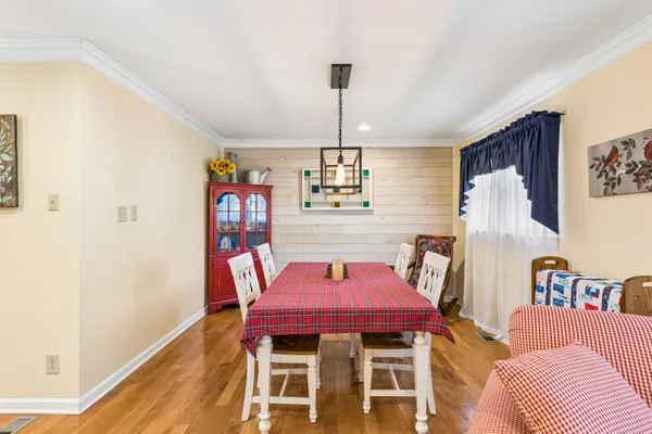 $374,500 | 205 Houghton Drive, Winchester, TN 37398