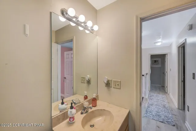 $470,000 | 128 Wilson Court, Saylorsburg, PA 18353