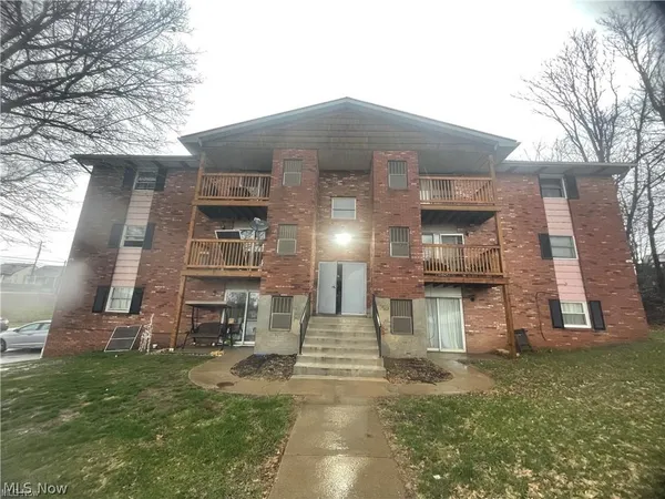 $750 | 213 Concord Court, Unit 5, Weirton, WV 26062