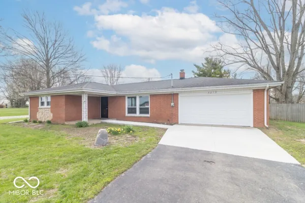 $295,000 | 3215 East Brown Road, New Castle, IN 47362