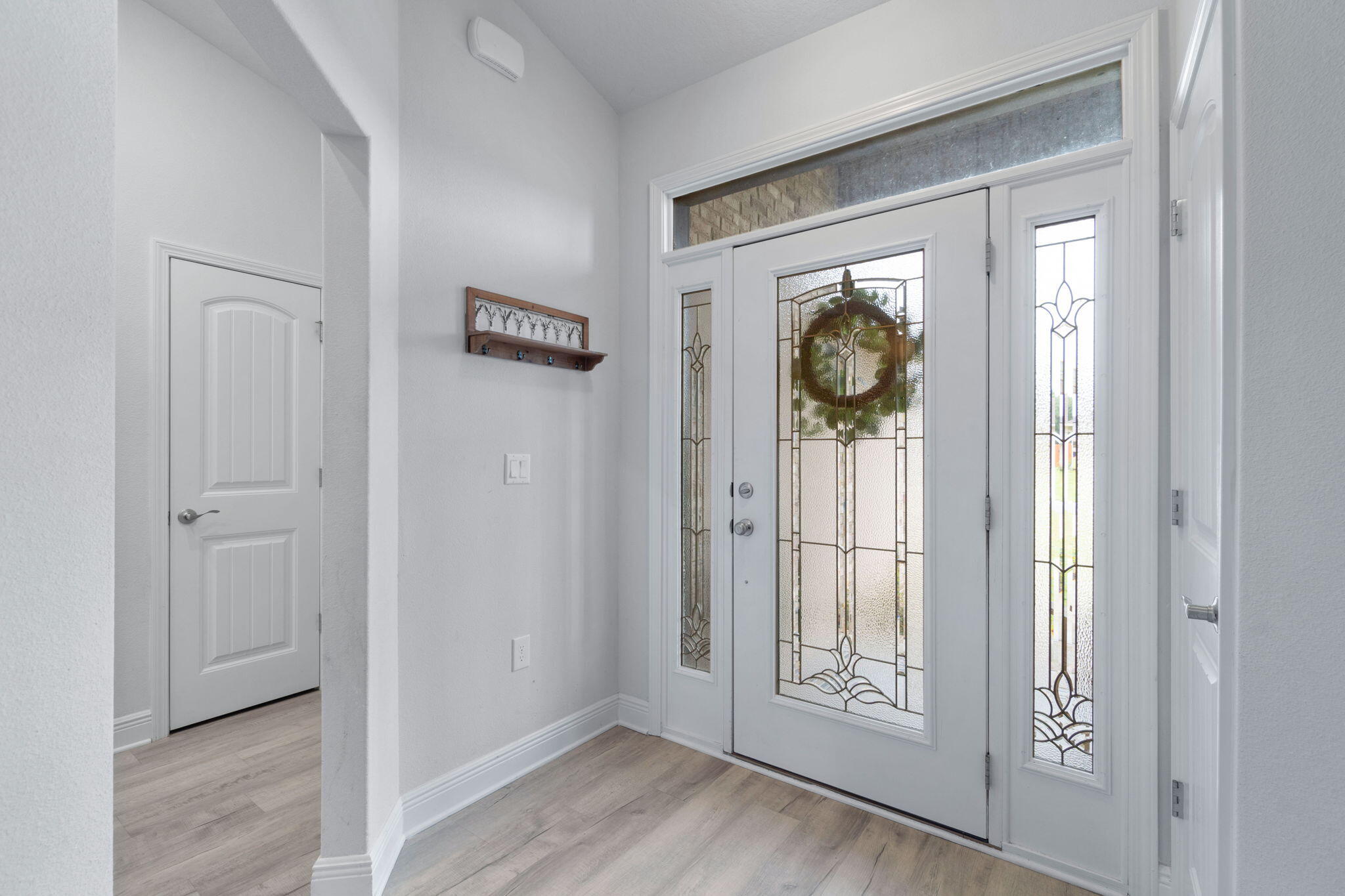 5731 Marigold Loop Crestview, FL 32539 - Photo 4 of 40 Entryway