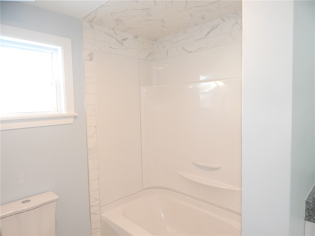 84 Farrell Street Pawtucket, RI 02861 - Photo 19 of 39