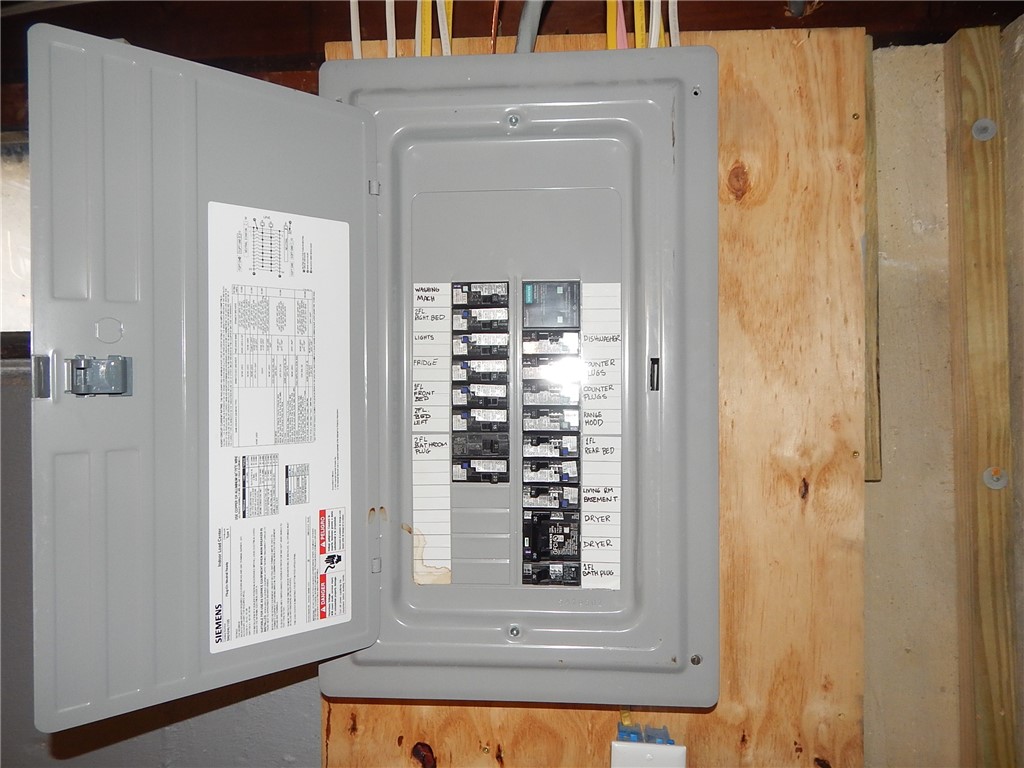 84 Farrell Street Pawtucket, RI 02861 - Photo 33 of 39