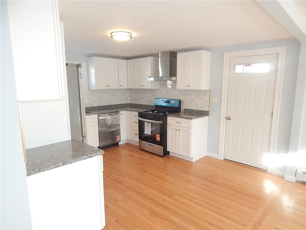 84 Farrell Street Pawtucket, RI 02861 - Photo 5 of 39