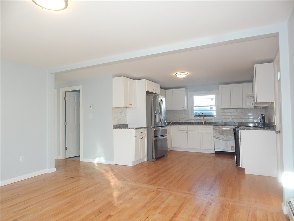 84 Farrell Street Pawtucket, RI 02861 - Photo 7 of 39