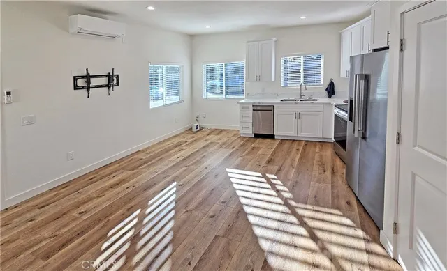 $2,495 | 5634 Wish, Encino, CA 91316