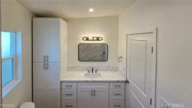 $2,495 | 5634 Wish, Encino, CA 91316