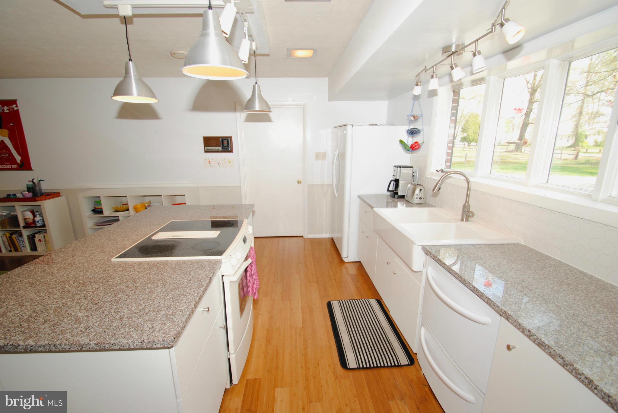 3412 Hazelwood Road Edgewater, MD 21037 - Photo 3 of 21 Kitchen