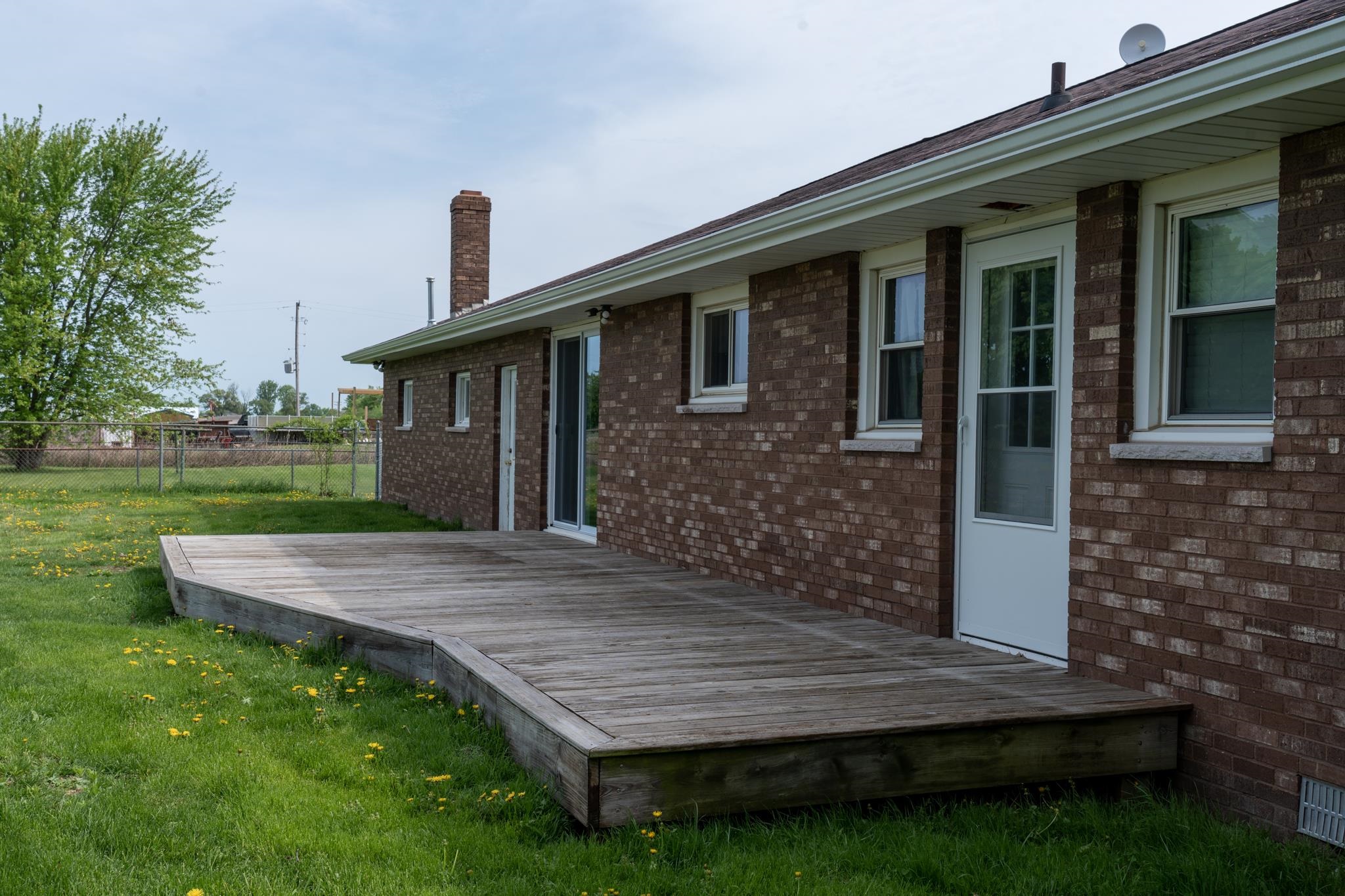 8933 North Mission Road Clare, MI 48617 - Photo 11 of 73 1900080-10.JPG