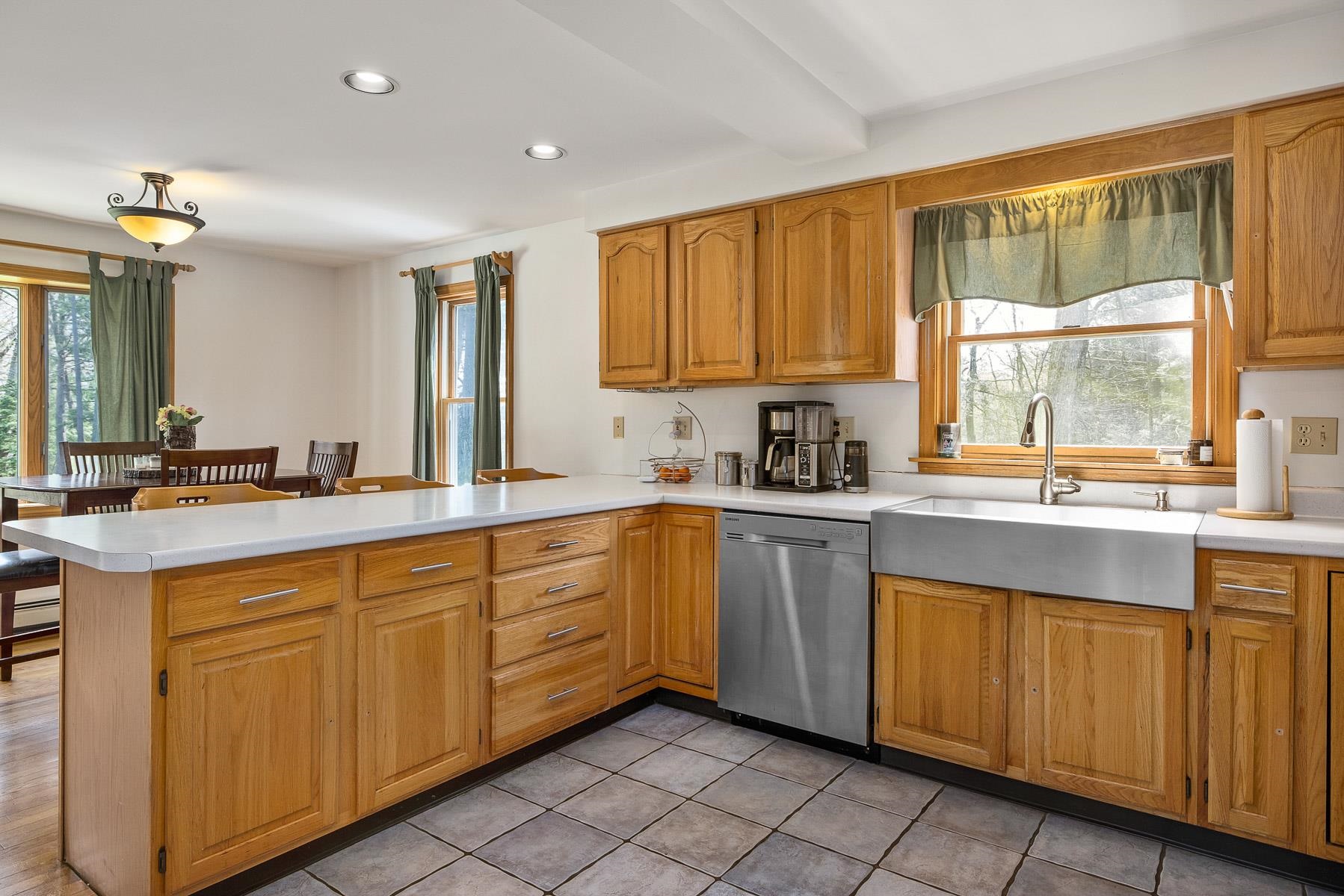 1005 Salmon Falls Road Rochester, NH 03868 - Photo 7 of 40