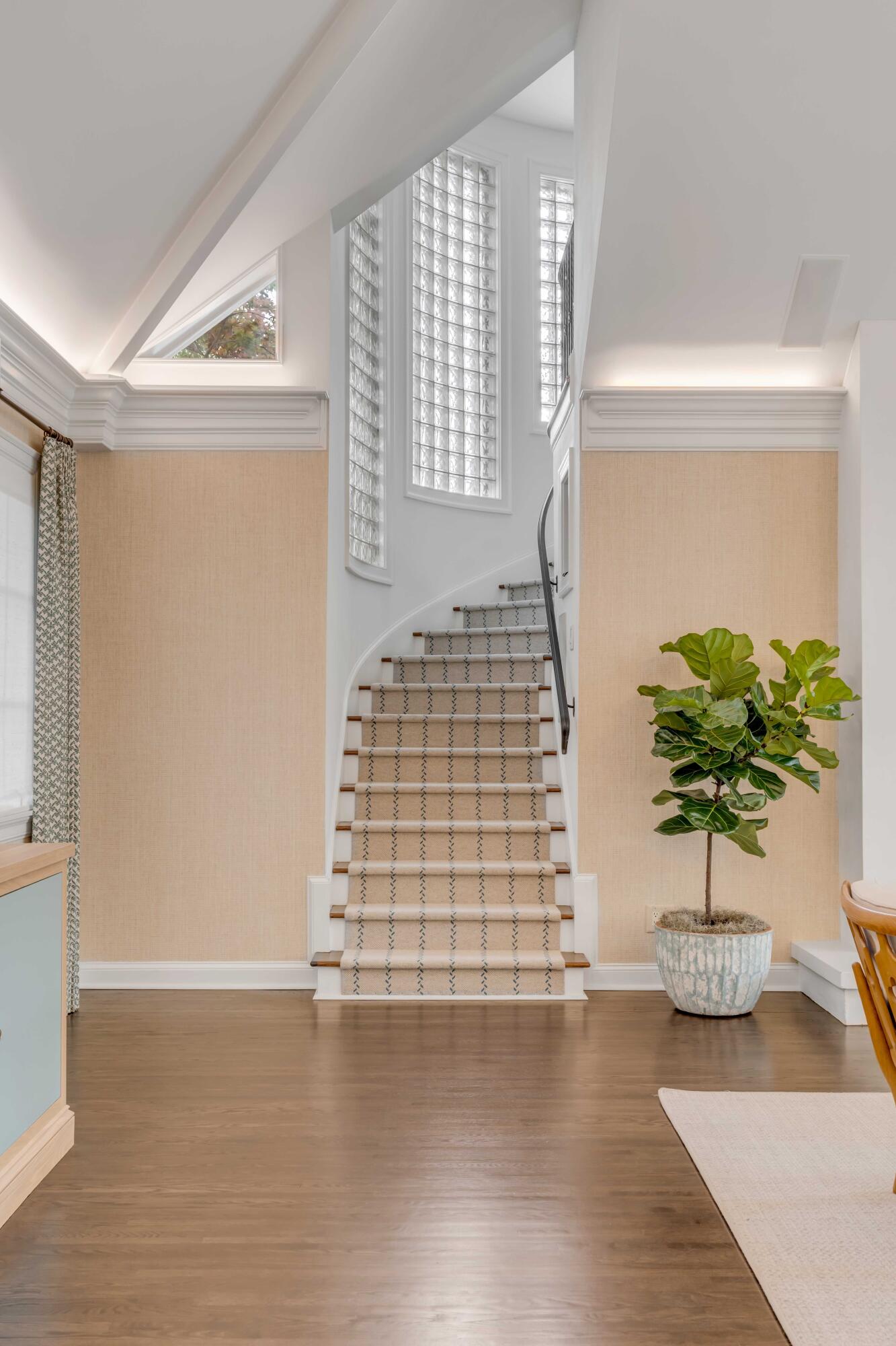 14 Jamestown Road Charleston, SC 29407 - Photo 33 of 79 Stairwell to Second Floor