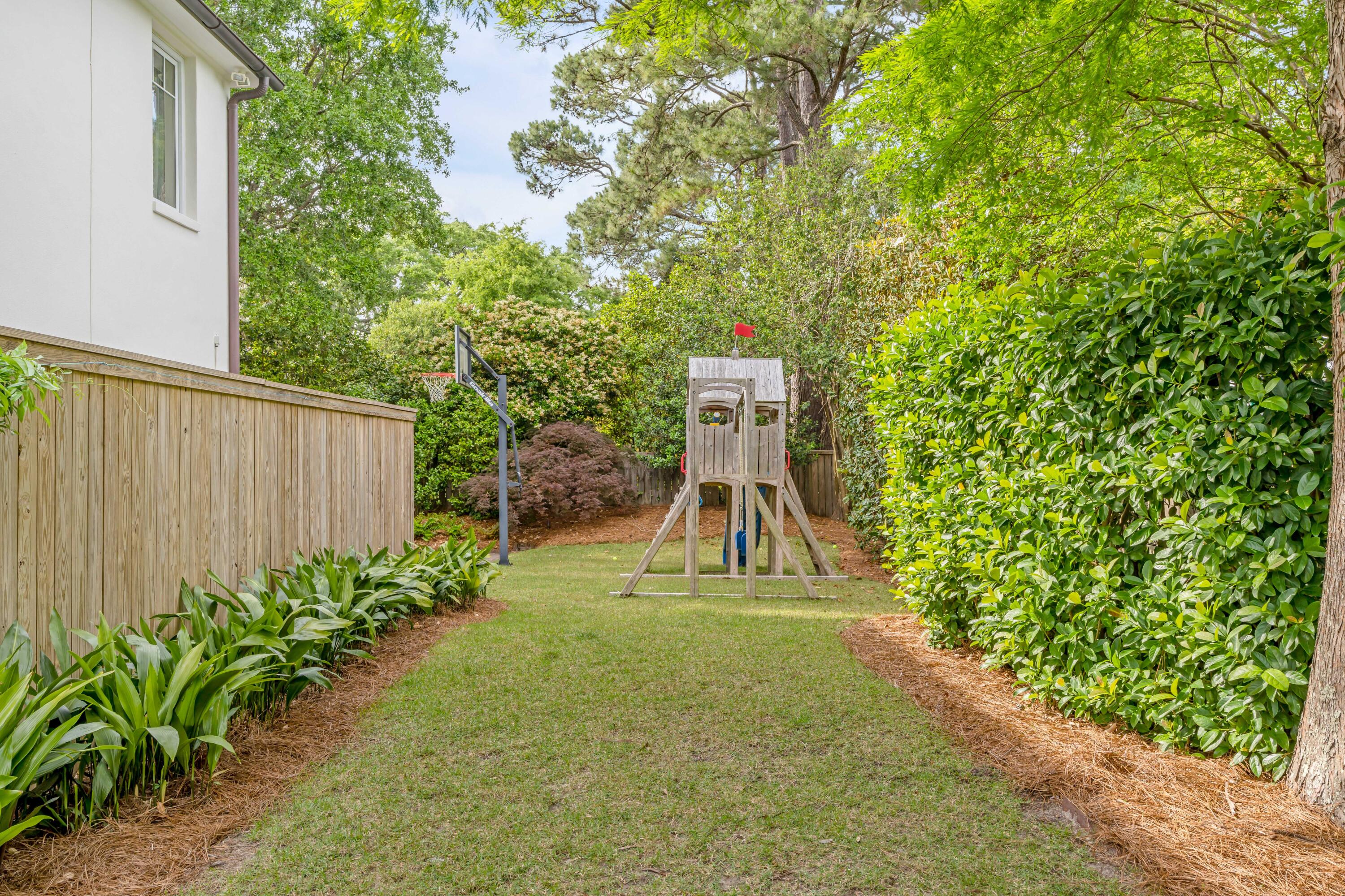 14 Jamestown Road Charleston, SC 29407 - Photo 71 of 79 Side Yard