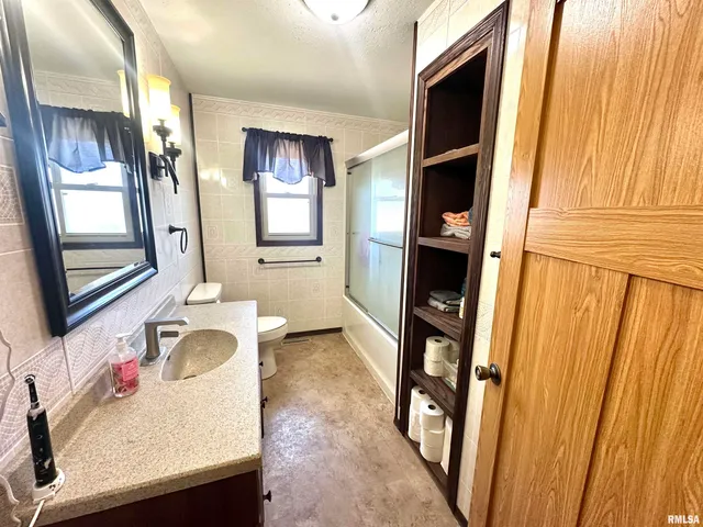 $174,900 | 634 Sara Drive, Centralia, IL 62801