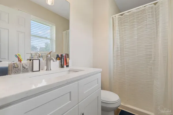 $1,600 | 8 Goodman Lane, Pensacola, FL 32506