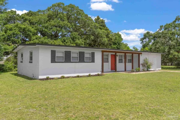 $1,600 | 8 Goodman Lane, Pensacola, FL 32506