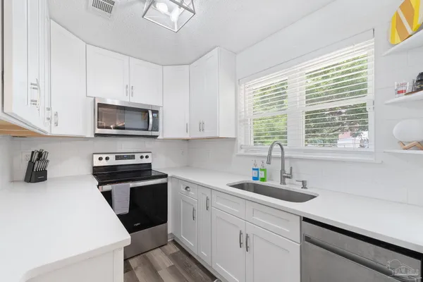 $1,600 | 8 Goodman Lane, Pensacola, FL 32506
