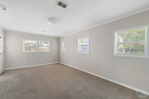 $1,600 | 8 Goodman Lane, Pensacola, FL 32506