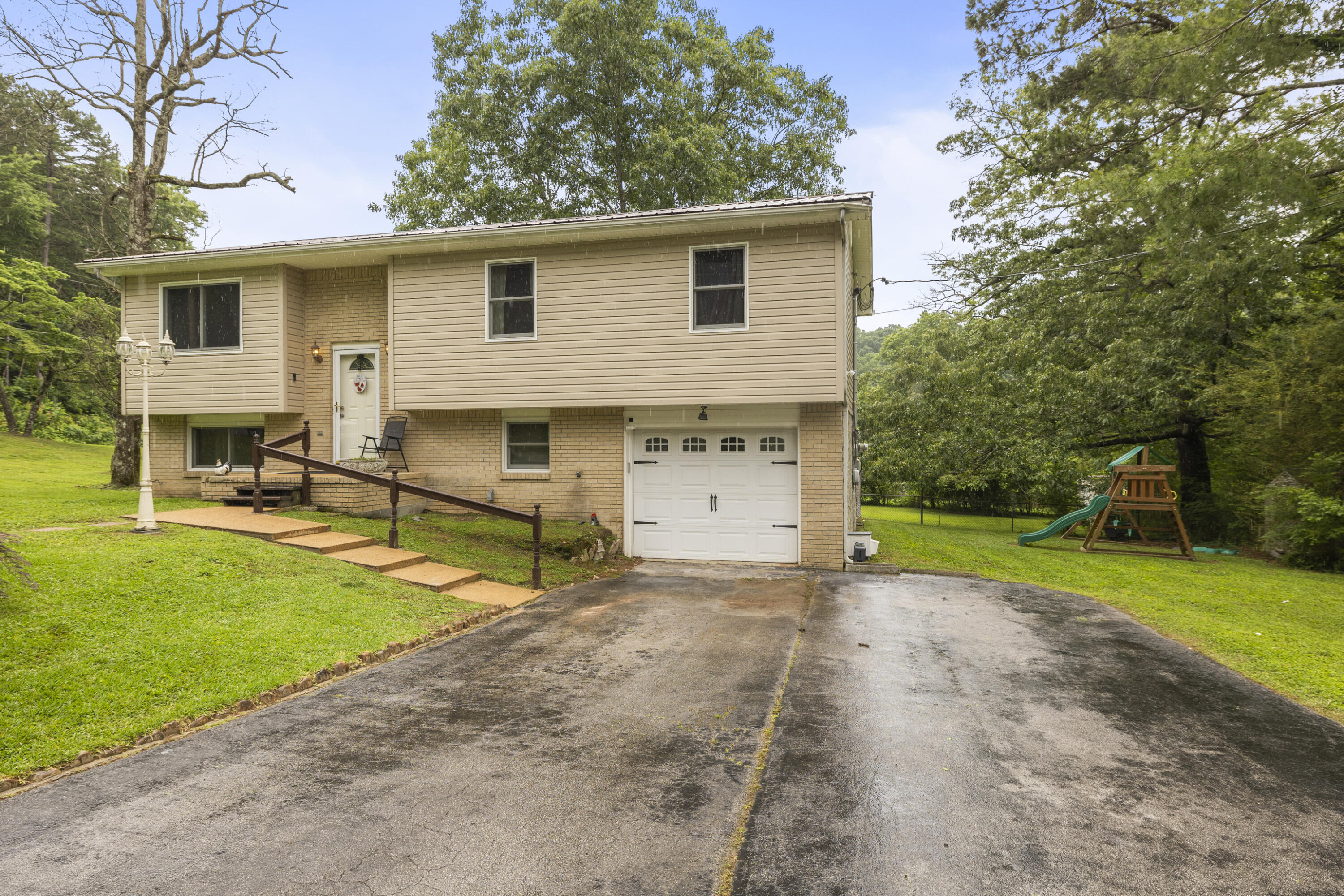 1076 Carol Jean Trail, Unit 22 Hixson, TN 37343 - Photo 3 of 32 Front View
