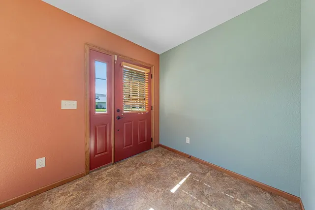 $569,900 | 2203 Rolling Green Lane, North Mankato, MN 56003