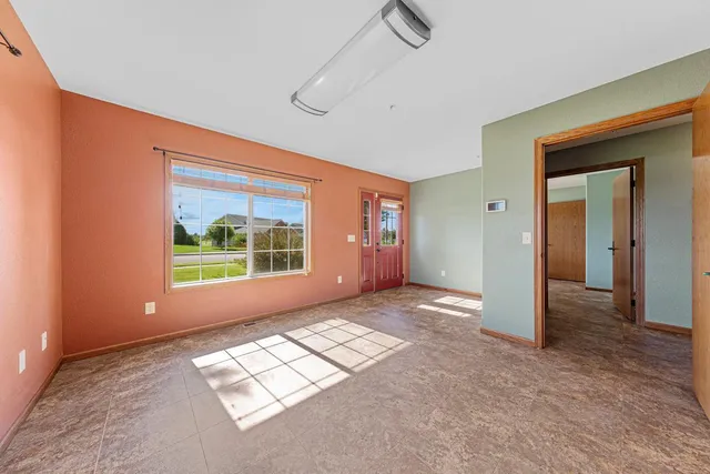 $569,900 | 2203 Rolling Green Lane, North Mankato, MN 56003