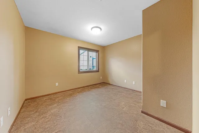 $569,900 | 2203 Rolling Green Lane, North Mankato, MN 56003