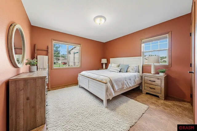 $569,900 | 2203 Rolling Green Lane, North Mankato, MN 56003