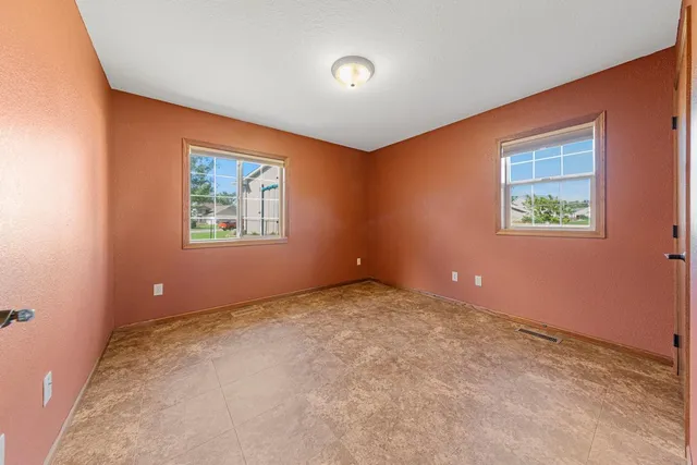 $569,900 | 2203 Rolling Green Lane, North Mankato, MN 56003