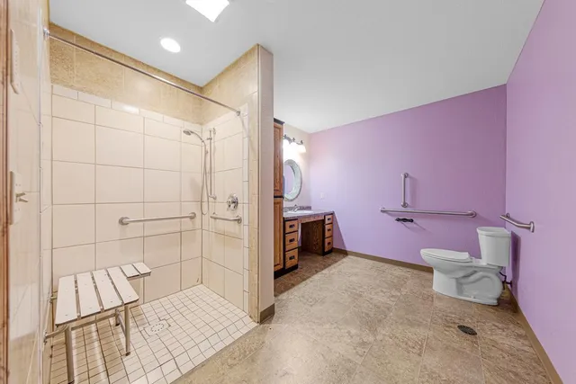 $569,900 | 2203 Rolling Green Lane, North Mankato, MN 56003