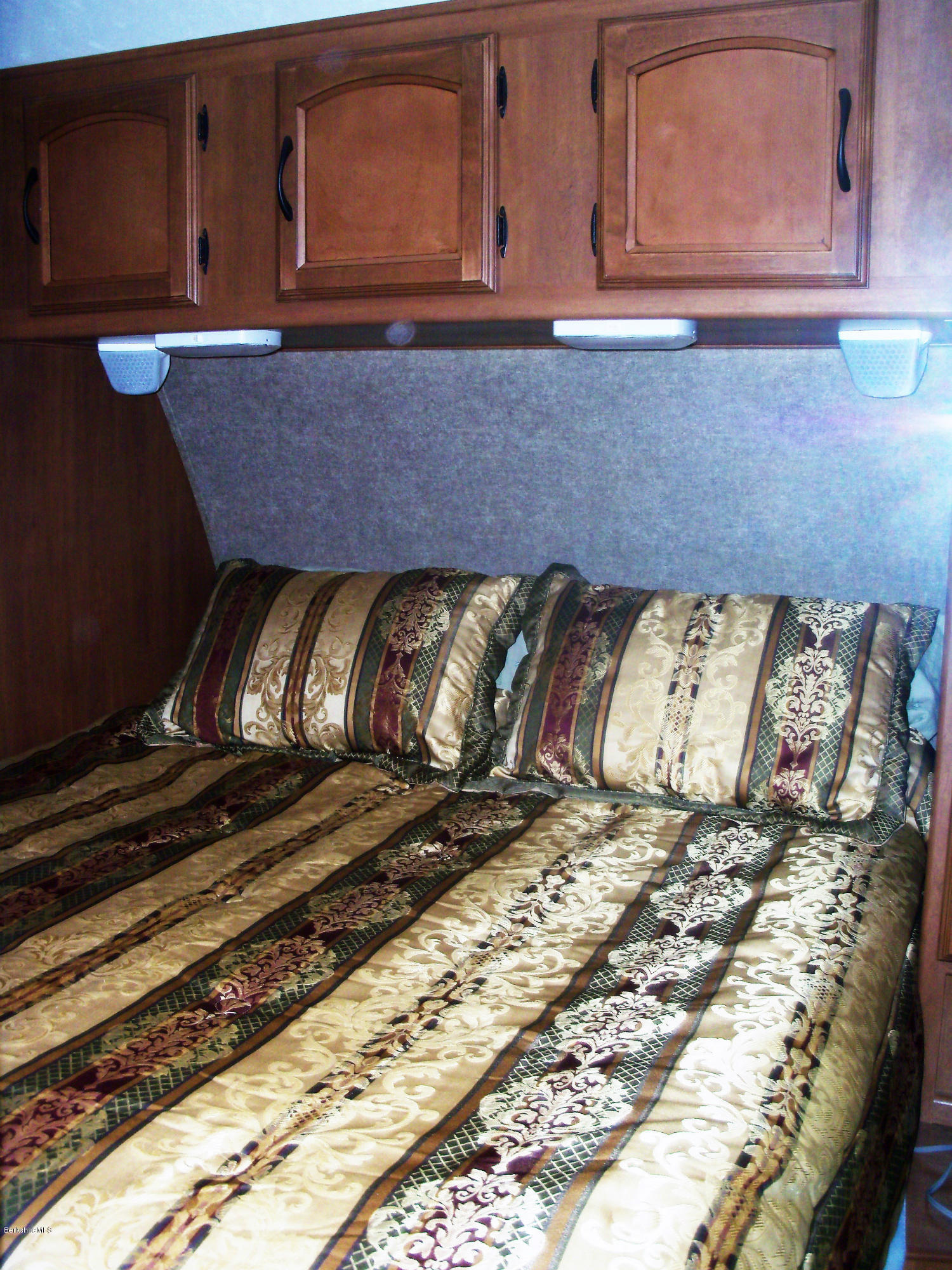 20 S Road Peru, MA 01235 - Photo 18 of 24 a view of a dresser