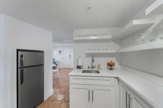 $5,200 | 235 Sunrise Avenue, Unit 1109, Palm Beach, FL 33480