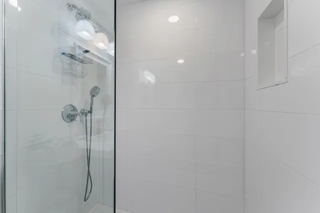 $5,200 | 235 Sunrise Avenue, Unit 1109, Palm Beach, FL 33480