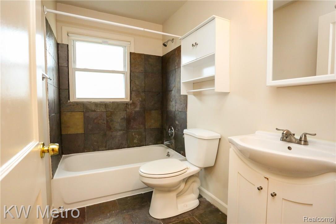 3039 Inman Street Ferndale, MI 48220 - Photo 17 of 23 Bennett-18.jpg