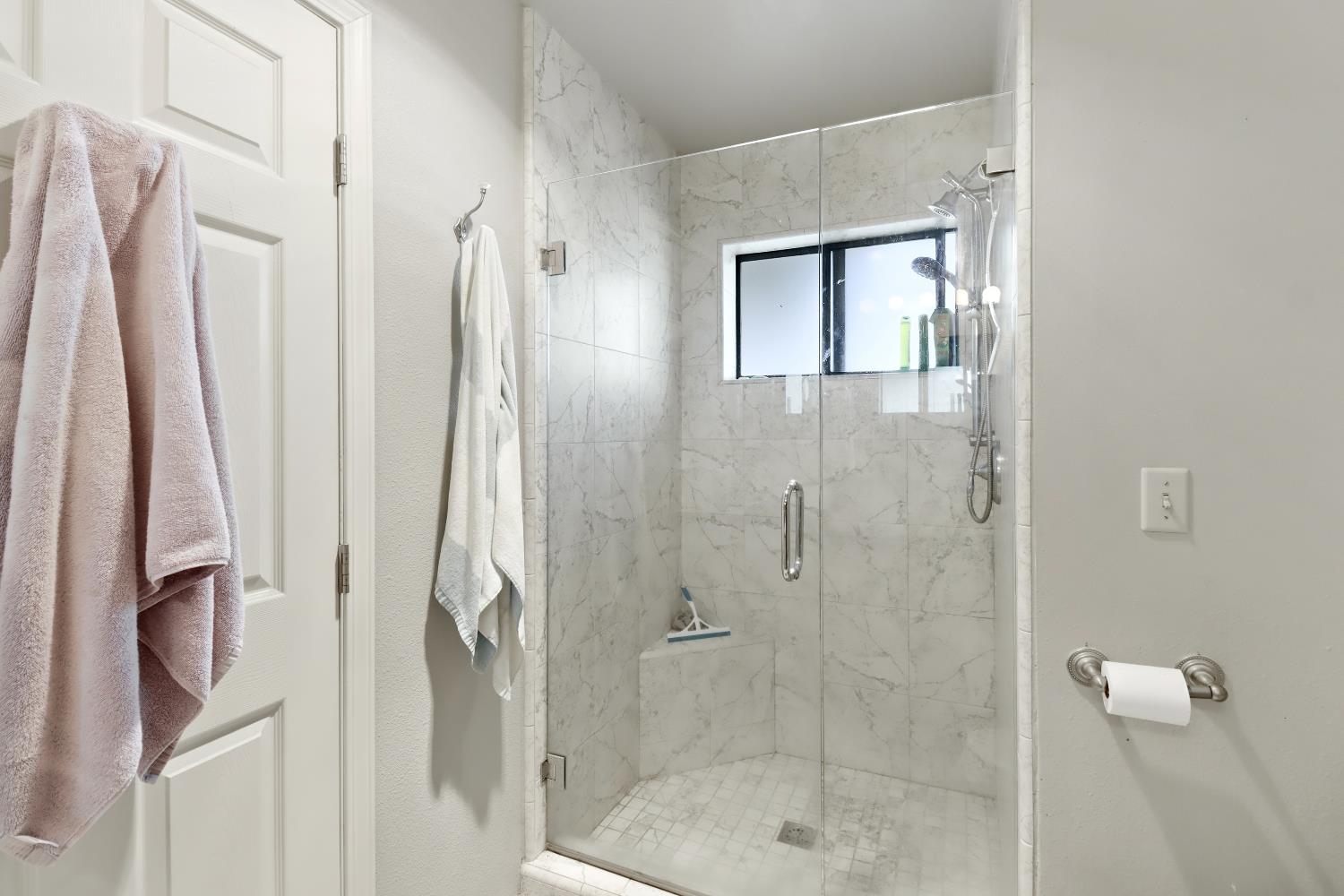 1635 Country Club Drive Placerville, CA 95667 - Photo 29 of 58 a bathroom with a shower