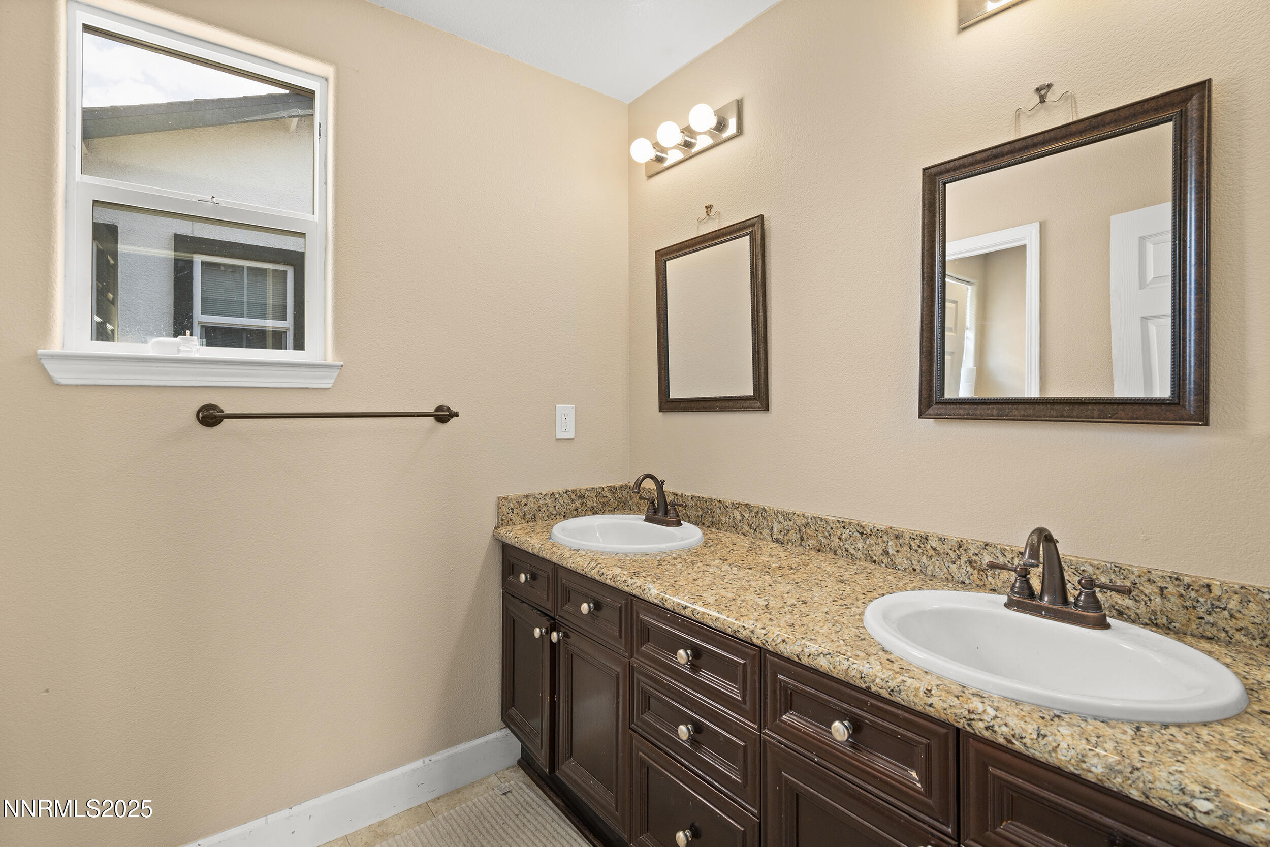 2000 Long Hollow Drive Reno, NV 89521 - Photo 24 of 31 24-print-_DSC9204