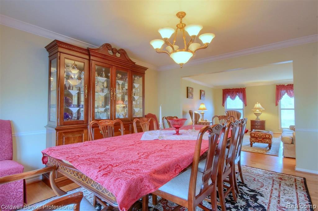 23285 Meridian Road Grosse Ile, MI 48138 - Photo 11 of 53