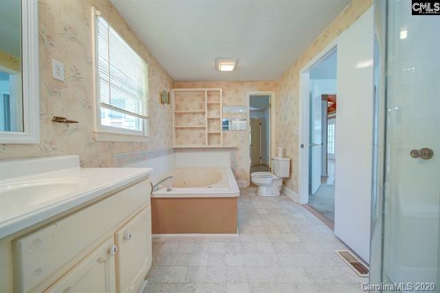 2525 Harbor View Road Camden, SC 29020 - Photo 13 of 29