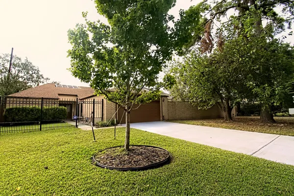 $229,000 | 1827 Ash Meadow Drive, Houston, TX 77090