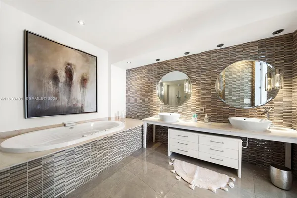 $15,000 | 450 Alton Road, Unit PH4104, Miami Beach, FL 33139