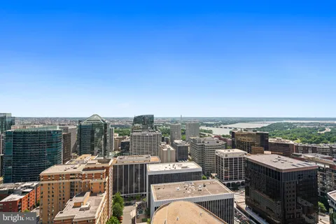 $1,380,000 | 1781 North Pierce Street, Unit 501, Arlington, VA 22209