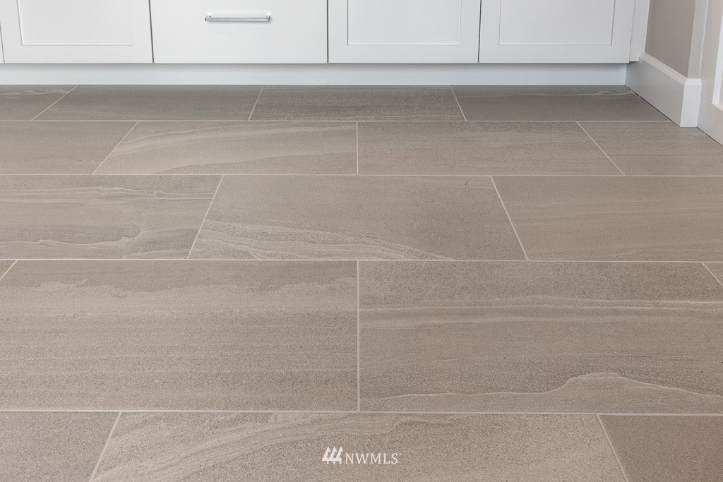 19037 85th ( 4) Avenue Bothell, WA 98011 - Photo 27 of 30 a bathroom with a bathtub