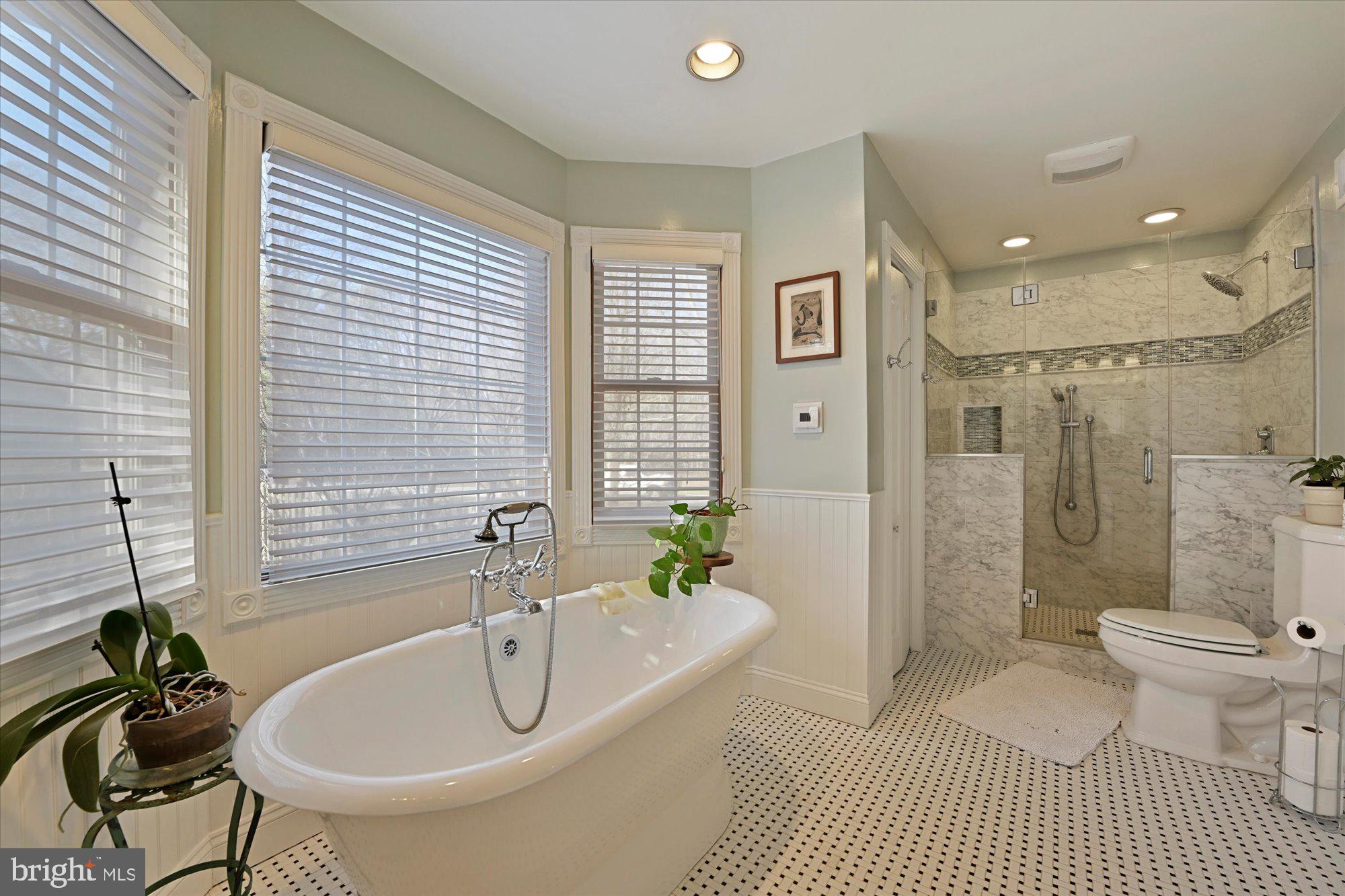 1631 Concordia Drive Pasadena, MD 21122 - Photo 23 of 53 Primary bathroom