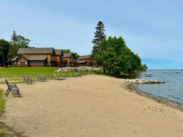 $165,000 | 6946 Beach View Lane Northwest, Unit 2102, Walker, MN 56484