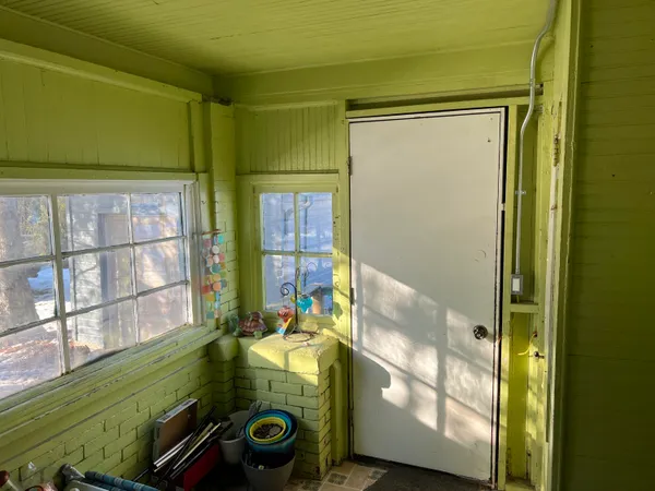 $245,000 | 302 West Lincoln Avenue, Ionia, MI 48846