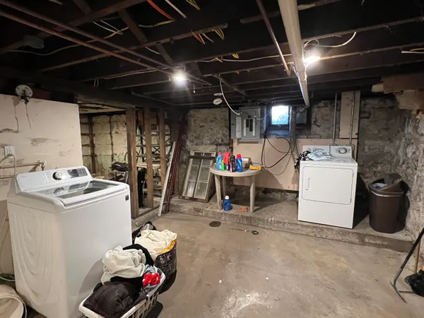 $245,000 | 302 West Lincoln Avenue, Ionia, MI 48846