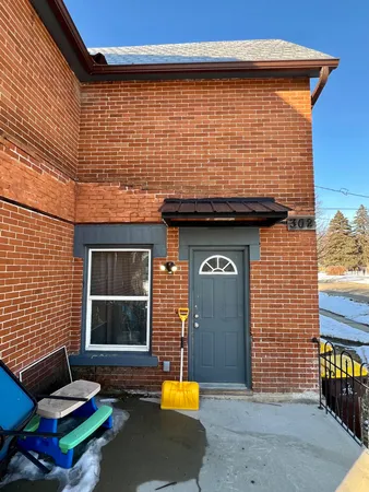 $245,000 | 302 West Lincoln Avenue, Ionia, MI 48846