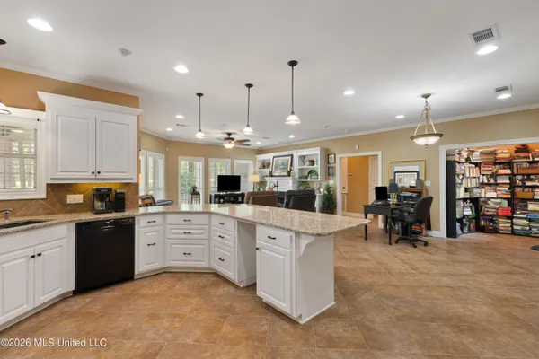 $699,500 | 87 Fair Lake Drive, Hattiesburg, MS 39402