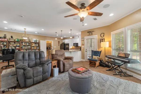 $699,500 | 87 Fair Lake Drive, Hattiesburg, MS 39402