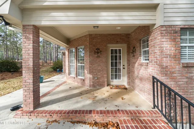 $725,000 | 87 Fair Lake Drive, Hattiesburg, MS 39402