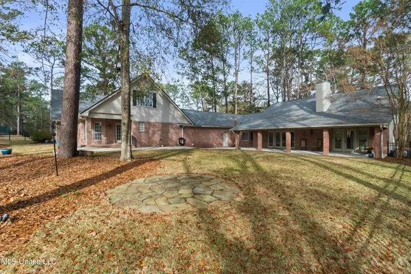 $699,500 | 87 Fair Lake Drive, Hattiesburg, MS 39402