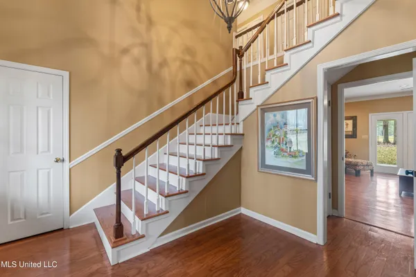 $725,000 | 87 Fair Lake Drive, Hattiesburg, MS 39402